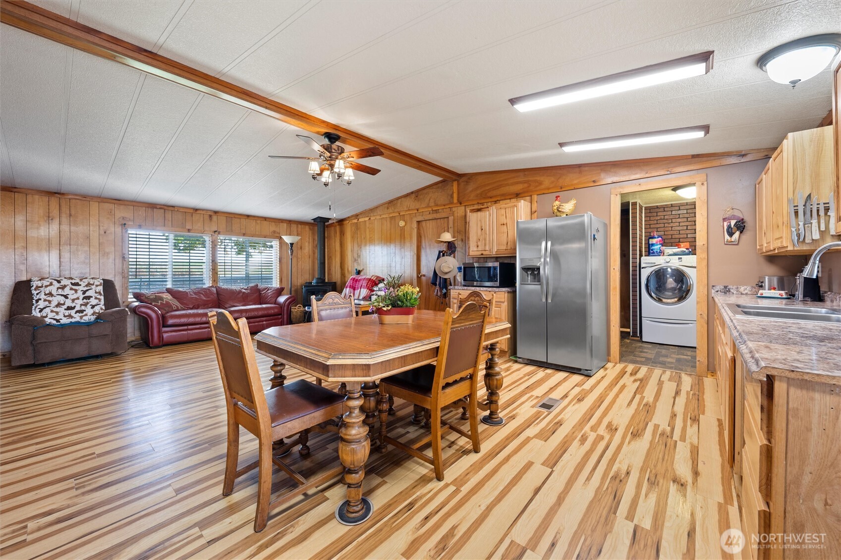 Soap Lake, Washington, 98851, United States, 3 Bedrooms Bedrooms, ,1 BathroomBathrooms,Residential,For Sale,1969387