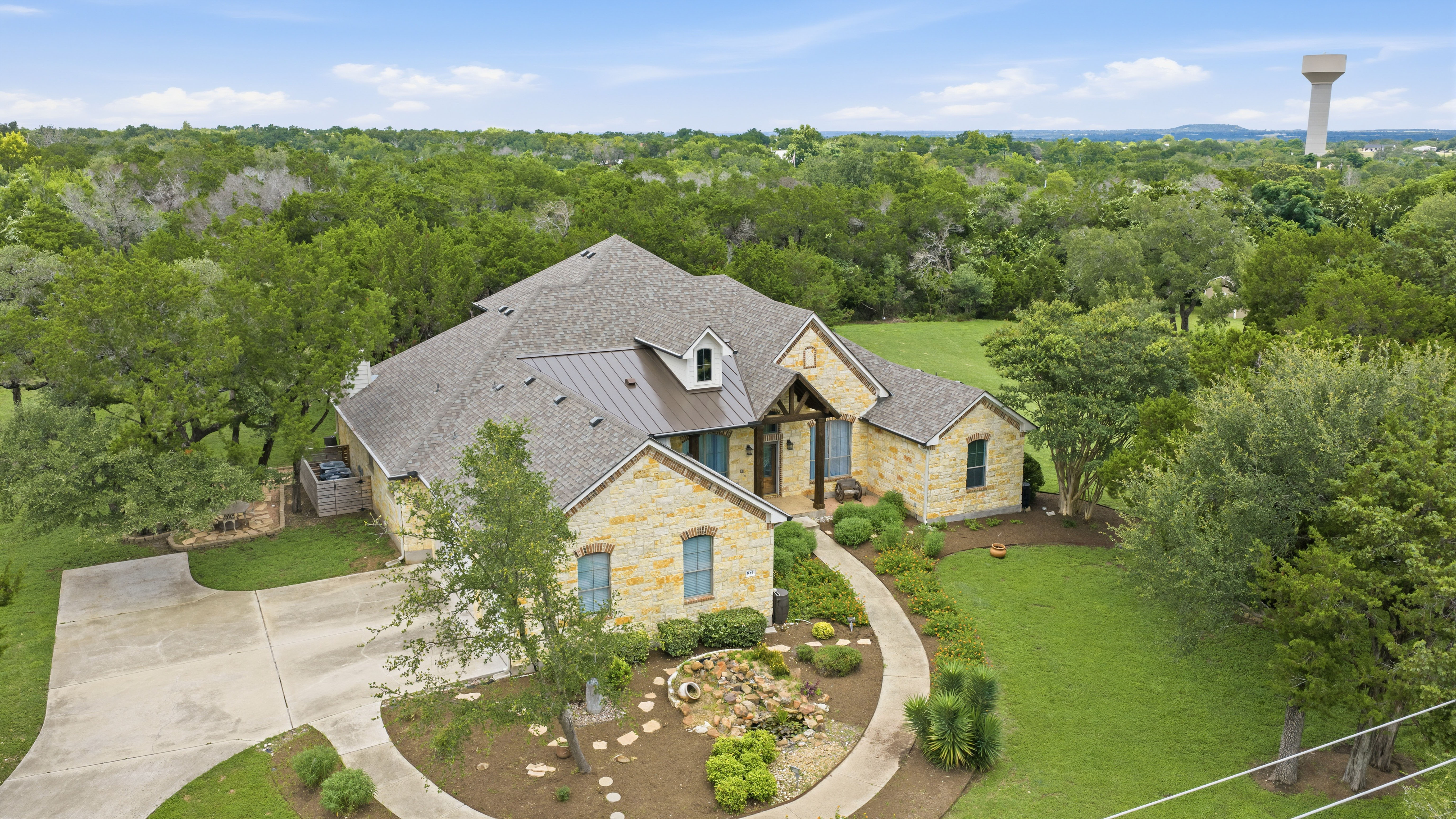  Exceptional Home, Exceptional Setting on 1 Acre - 物件實景