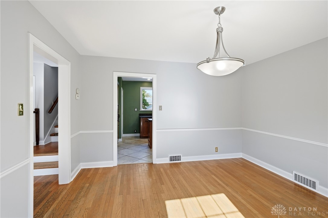 Oakwood, Ohio, 45409, United States, 4 Bedrooms Bedrooms, ,3 BathroomsBathrooms,Residential,For Sale,1987886