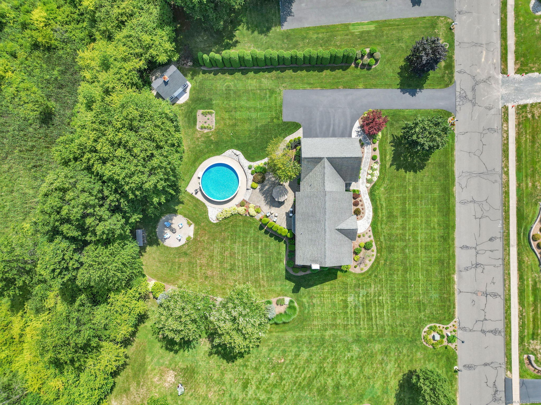 Suffield, Connecticut, 06078, United States, 4 Bedrooms Bedrooms, ,3 BathroomsBathrooms,Residential,For Sale,1927019