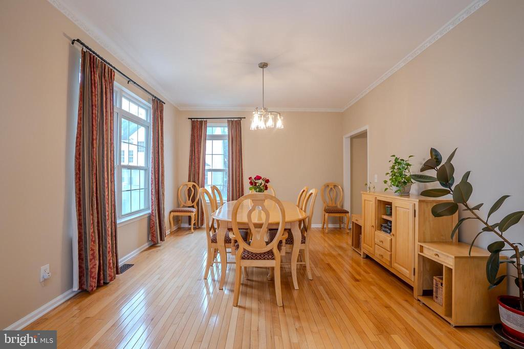 Plainsboro, New Jersey, 08536, United States, 4 Bedrooms Bedrooms, ,3 BathroomsBathrooms,Residential,For Sale,1900525