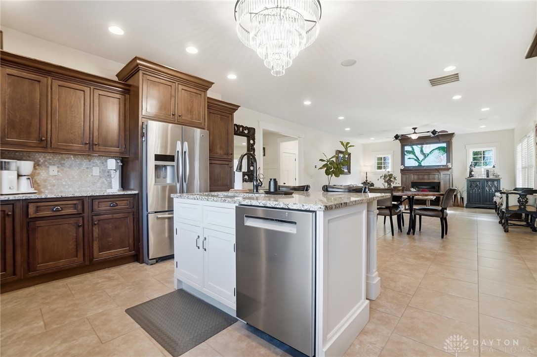 Oakwood, Ohio, 45409, United States, 3 Bedrooms Bedrooms, ,3 BathroomsBathrooms,Residential,For Sale,1991510