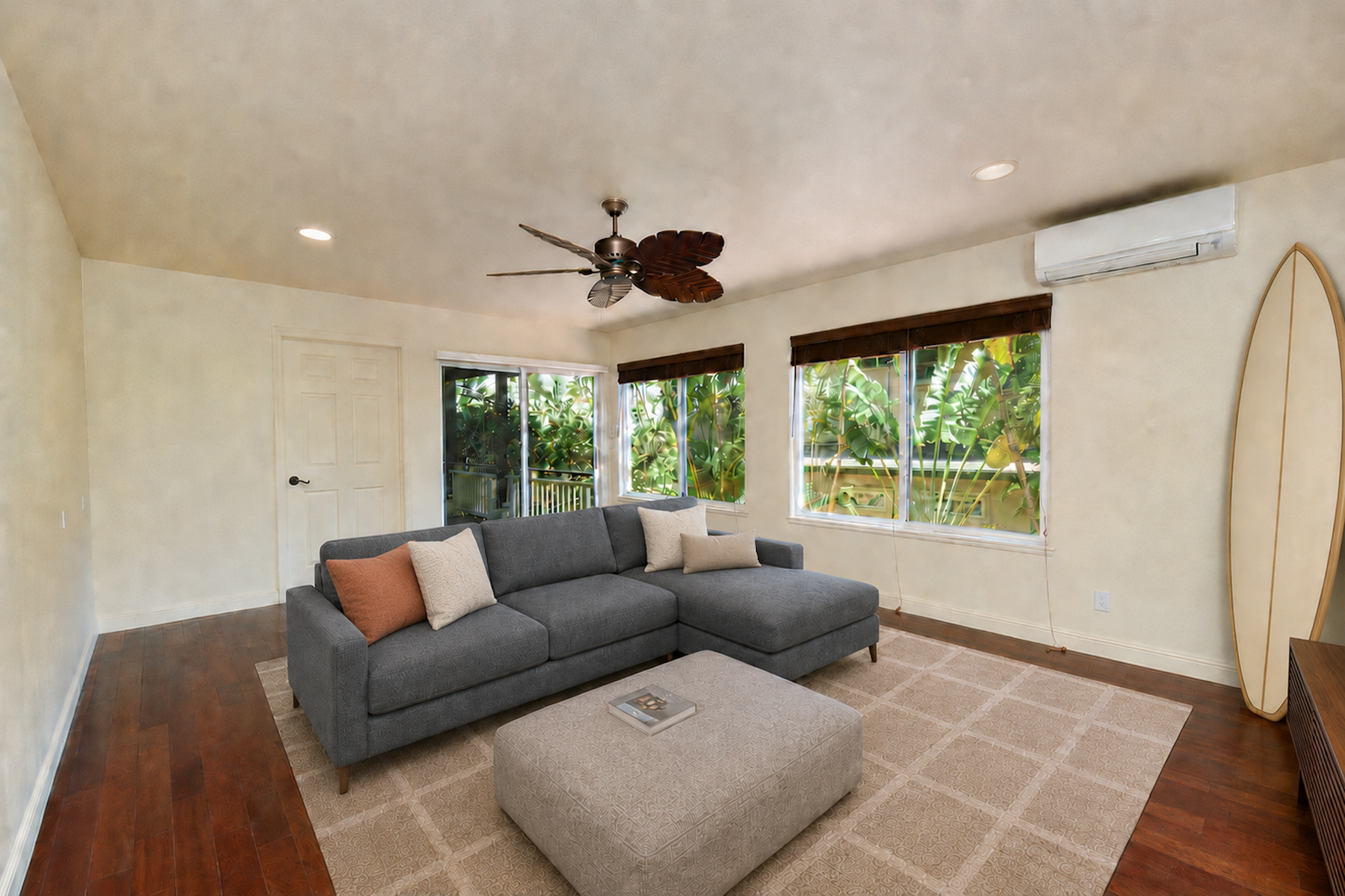  Updated two-story home featuring ocean and island views - 物件實景
