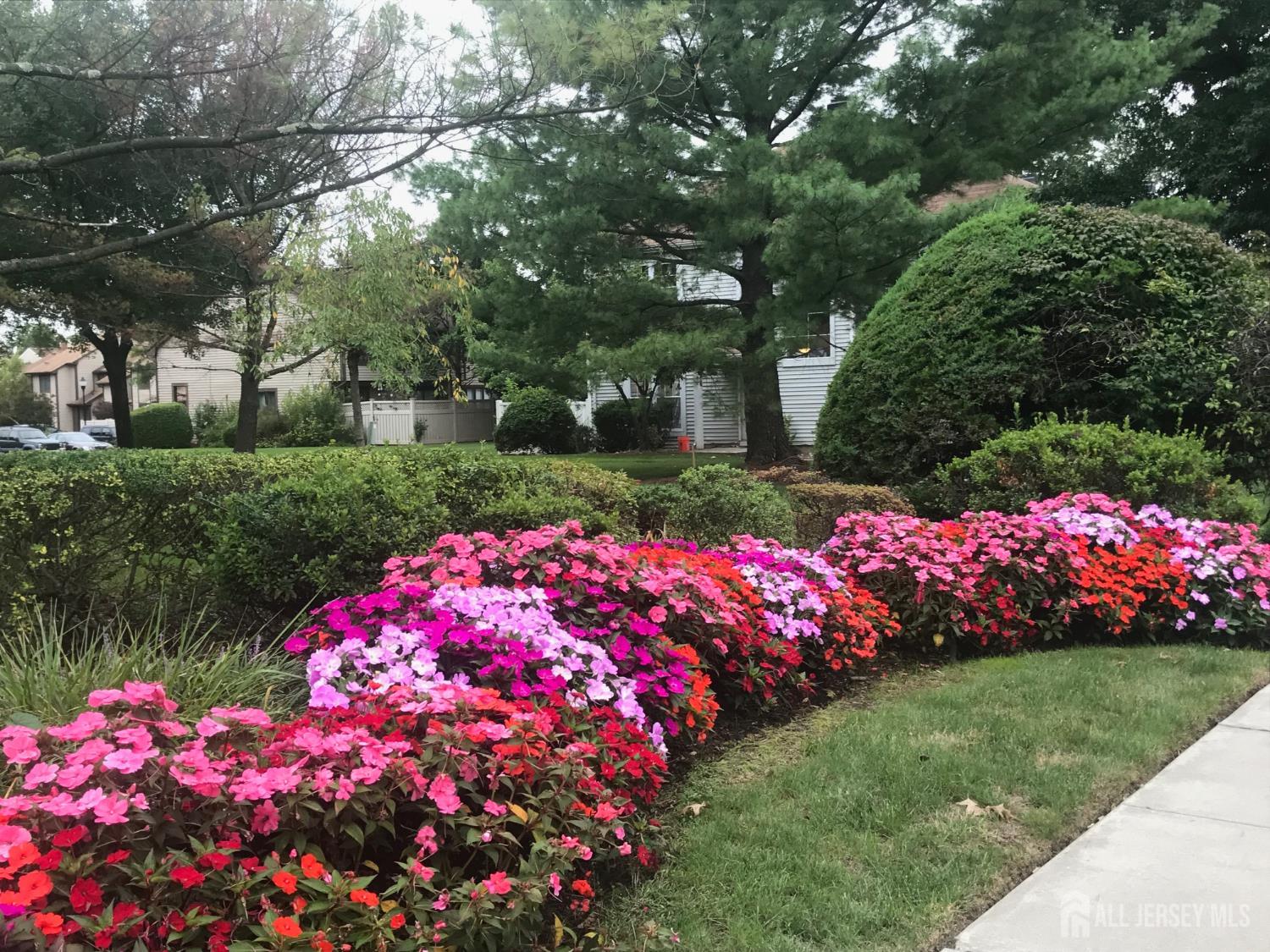 Sayreville, New Jersey, 08859, United States, 2 Bedrooms Bedrooms, ,3 BathroomsBathrooms,Residential,For Sale,1963206