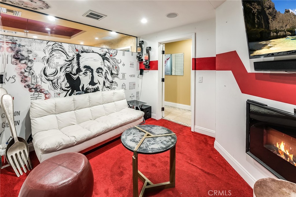 Woodland Hills, California, 91367, United States, 5 Bedrooms Bedrooms, ,6 BathroomsBathrooms,Residential,For Sale,1861197