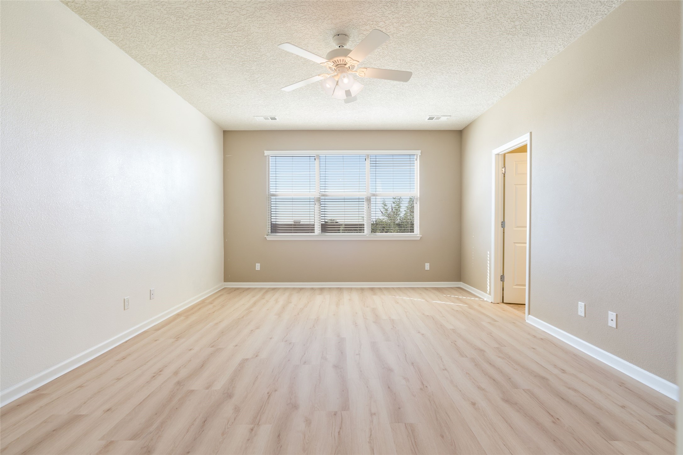  4010 Sierra Alta Ave NE - 物件實景