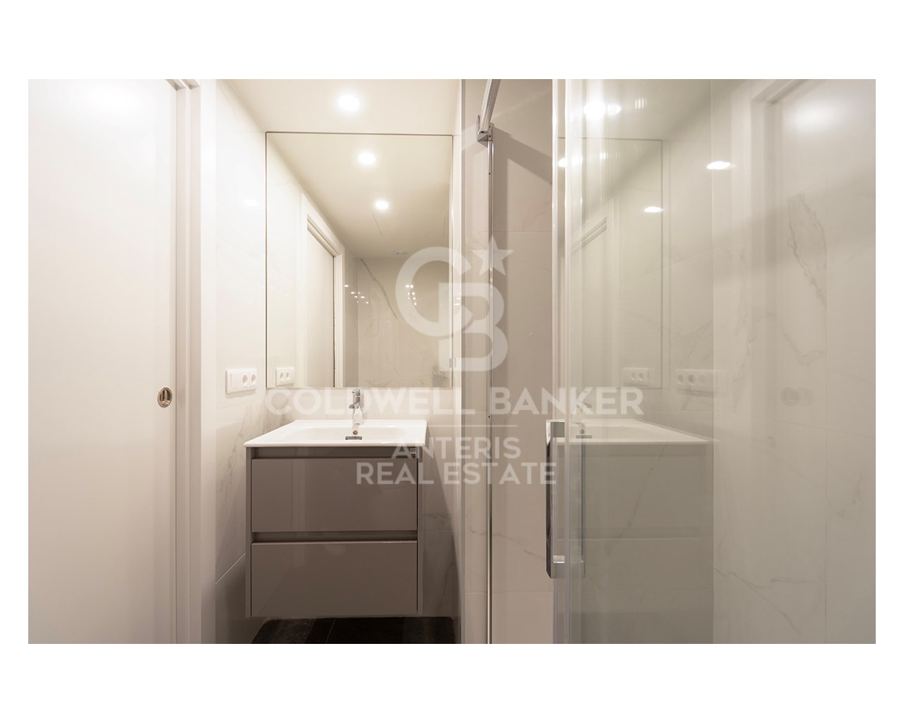 Barcelona, Barcelona, Sants ? Montju?c, Sants - Ba, Barcelona, Catalonia, ES, 3 Bedrooms Bedrooms, ,2 BathroomsBathrooms,Residential,For Sale,Barcelona, Barcelona, Sants ? Montju?c, Sants - Ba,1556908