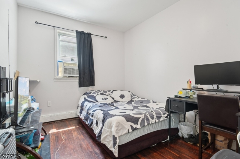 Garfield City, New Jersey, 07026, United States, 4 Bedrooms Bedrooms, ,3 BathroomsBathrooms,Residential,For Sale,1913233