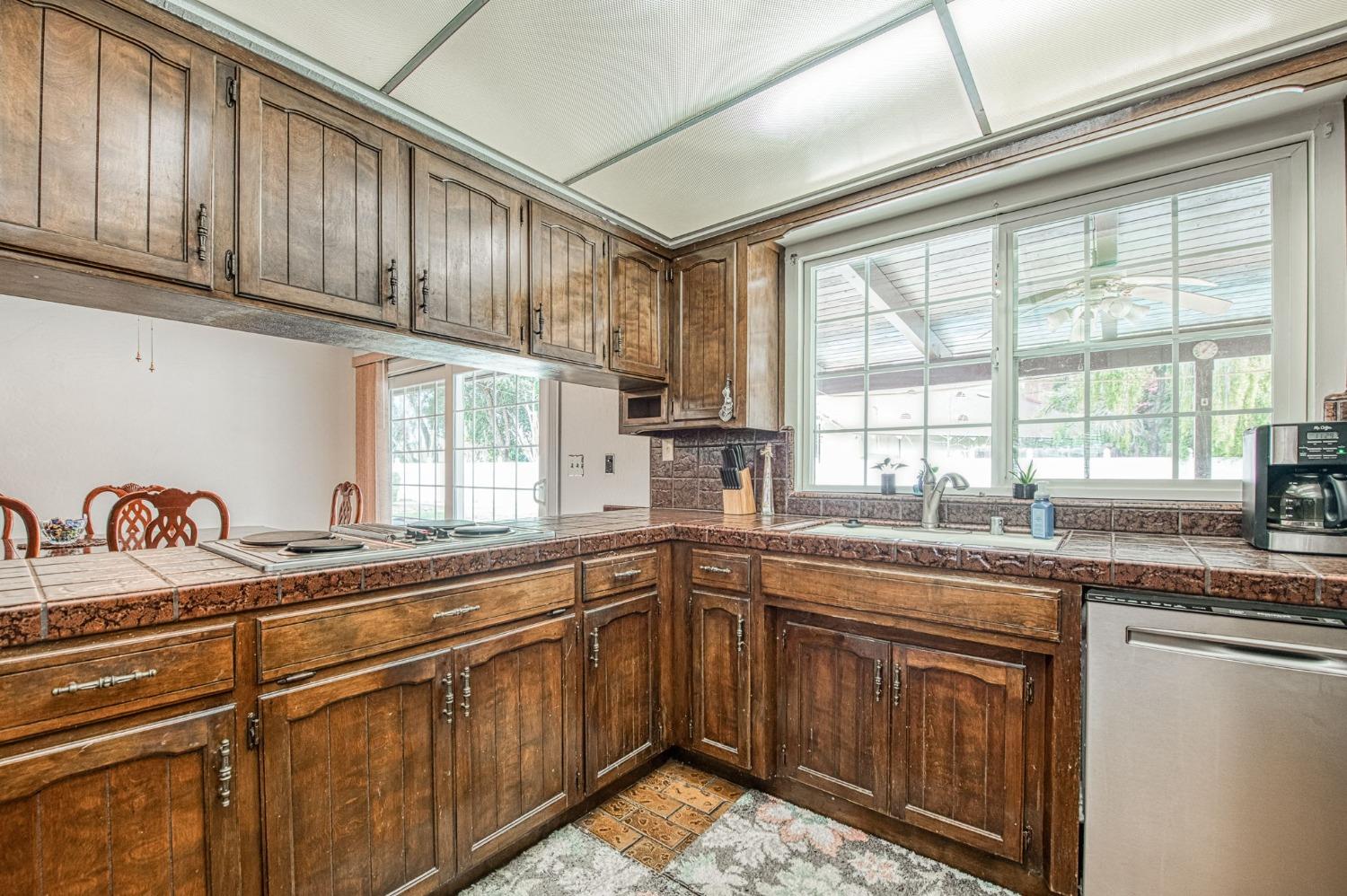 Sanger, California, 93657, United States, 4 Bedrooms Bedrooms, ,3 BathroomsBathrooms,Residential,For Sale,1897829
