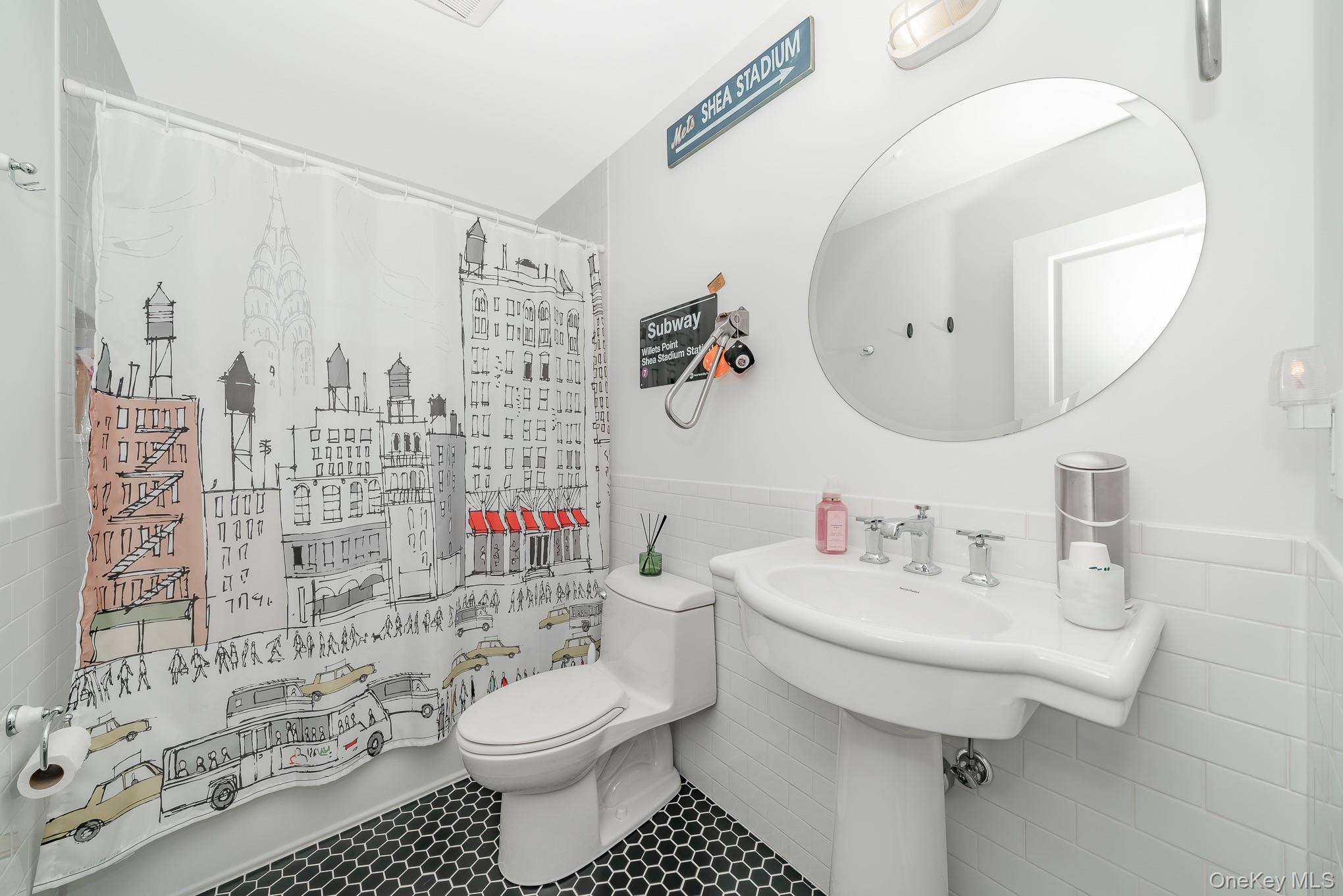 New Hyde Park, New York, 11040, United States, 4 Bedrooms Bedrooms, ,4 BathroomsBathrooms,Residential,For Sale,1976805