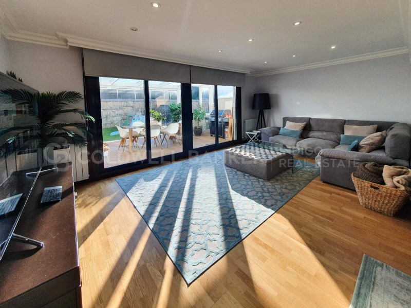 Pontevedra, Vigo, Castrelos - S?rdoma, S?rdoma Pon, Vigo, Galicia, ES, 4 Bedrooms Bedrooms, ,4 BathroomsBathrooms,Residential,For Sale,Pontevedra, Vigo, Castrelos - S?rdoma, S?rdoma Pon,1479301