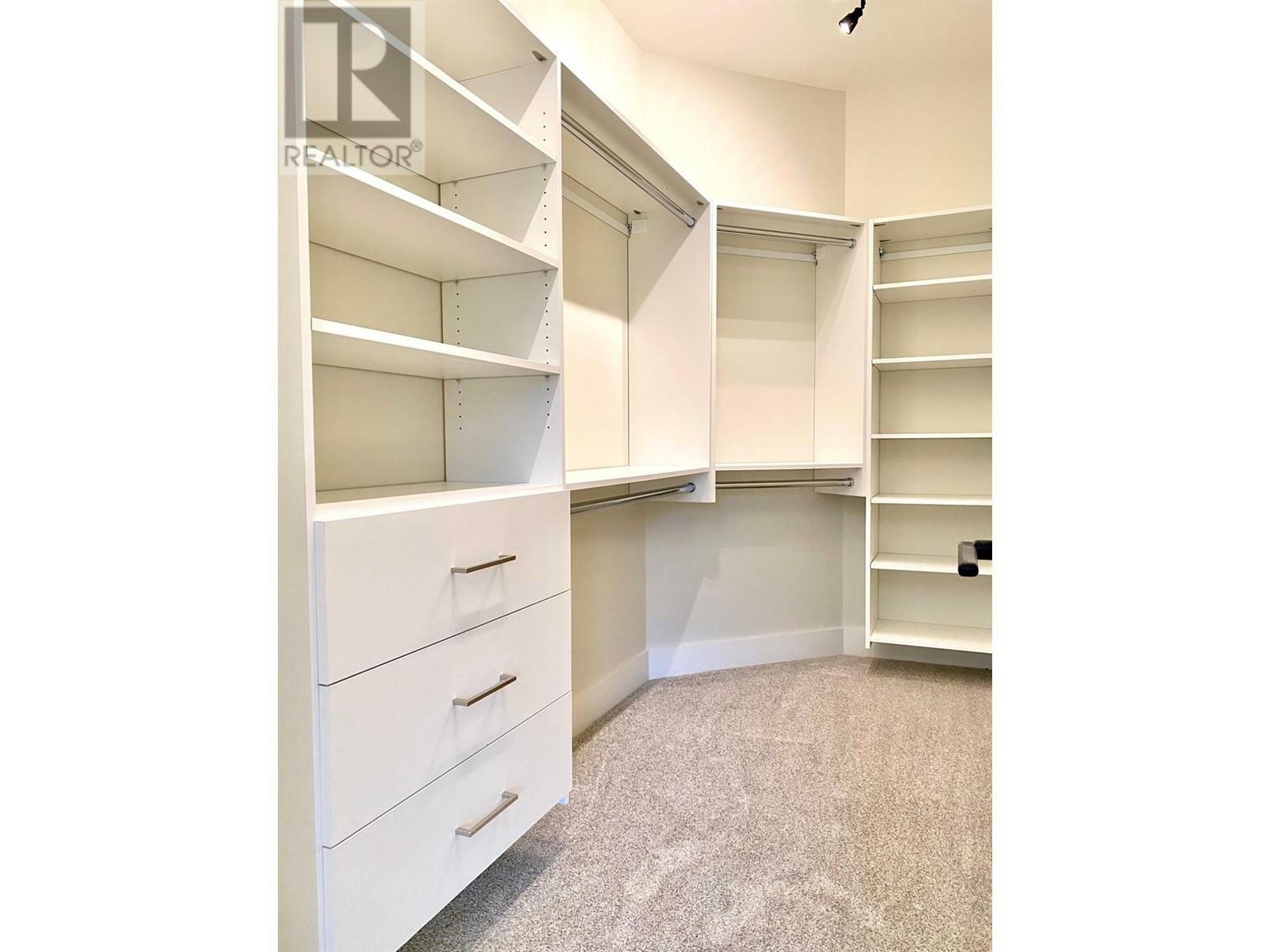 GRAND FORKS, British Columbia, V0H 1H0, CA, 4 Bedrooms Bedrooms, ,4 BathroomsBathrooms,Residential,For Sale,1837825
