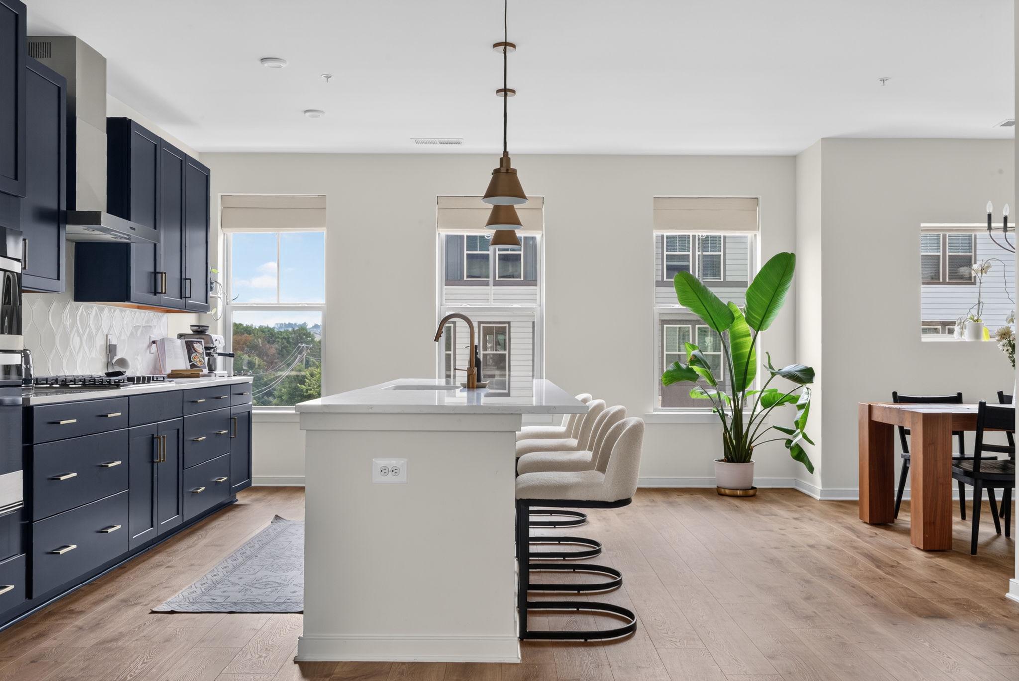  20980 Bluebird Square, Sterling, VA, 20165 - 物件實景