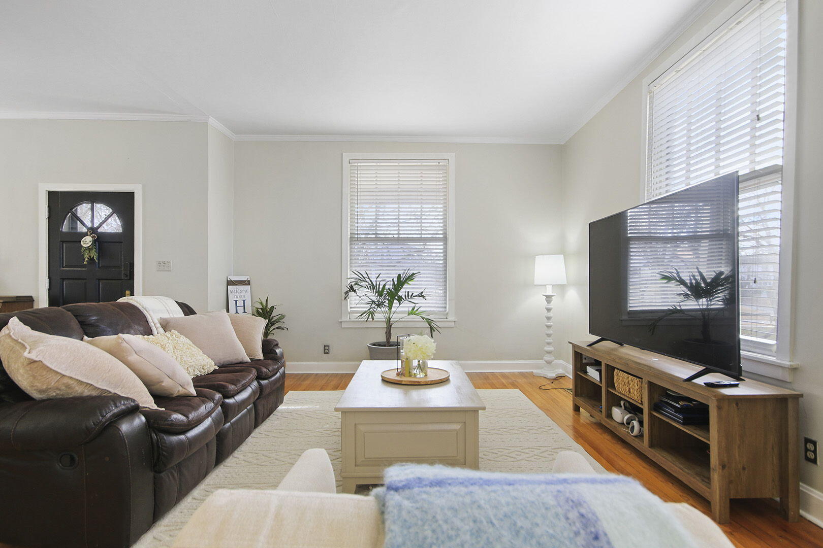 MOBERLY, Missouri, 65270, United States, 5 Bedrooms Bedrooms, ,5 BathroomsBathrooms,Residential,For Sale,2009284