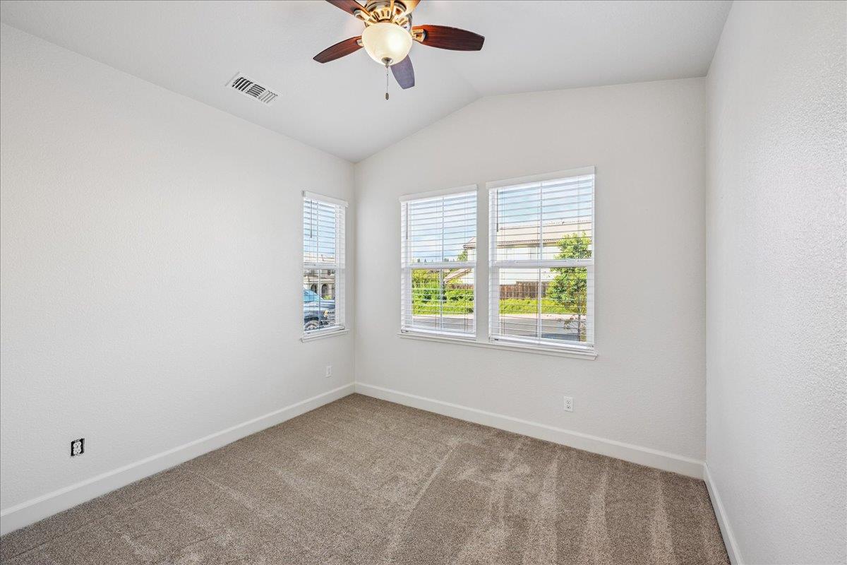 Folsom, California, 95630, United States, 4 Bedrooms Bedrooms, ,3 BathroomsBathrooms,Residential,For Sale,1948899