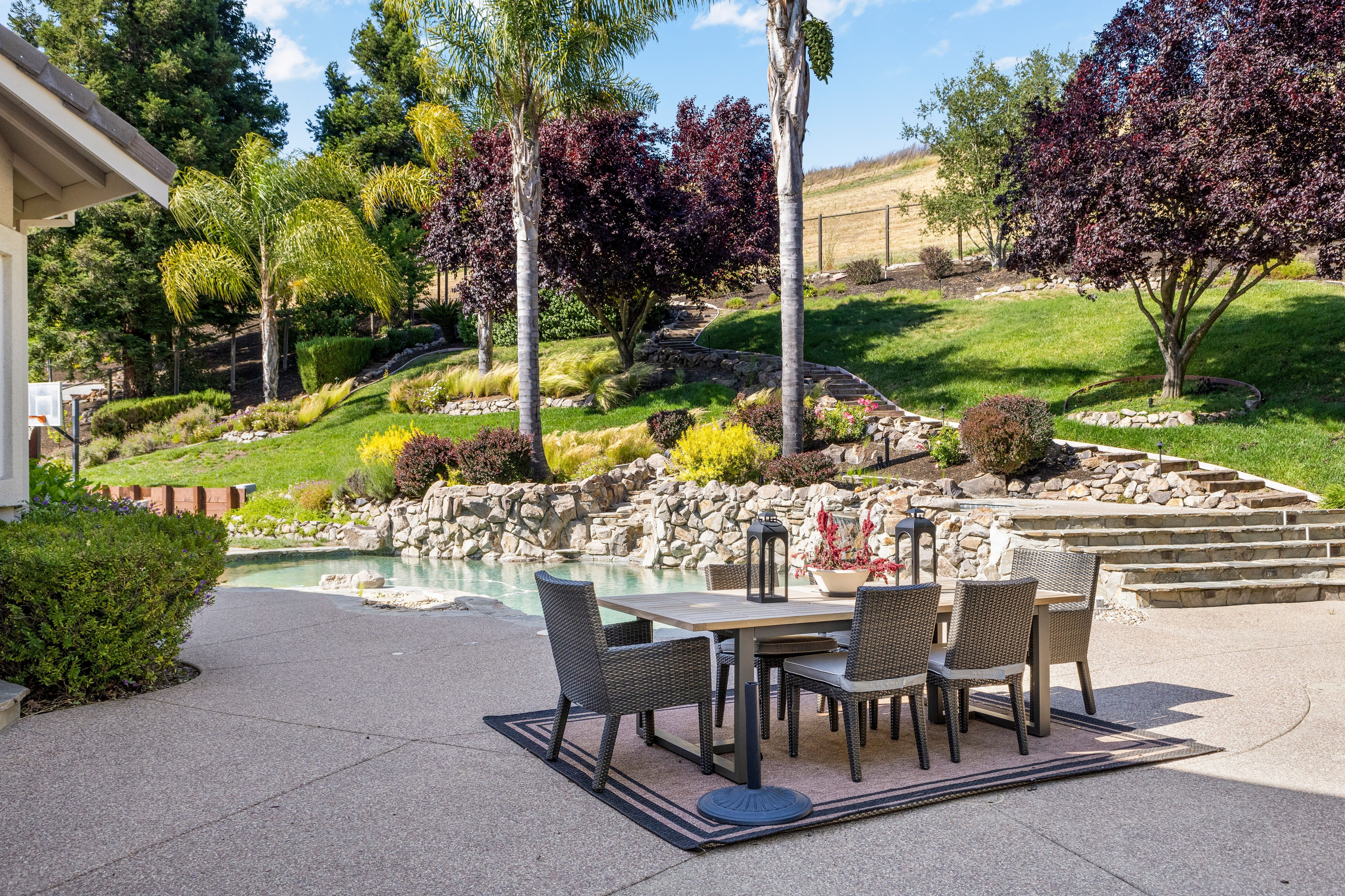  Exceptional Northridge Estates Home on Expansive Private Lot - 物件實景