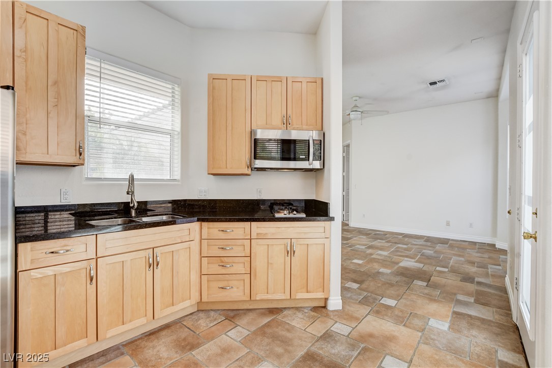 Henderson, Nevada, 89052, United States, 5 Bedrooms Bedrooms, ,4 BathroomsBathrooms,Residential,For Sale,1989374