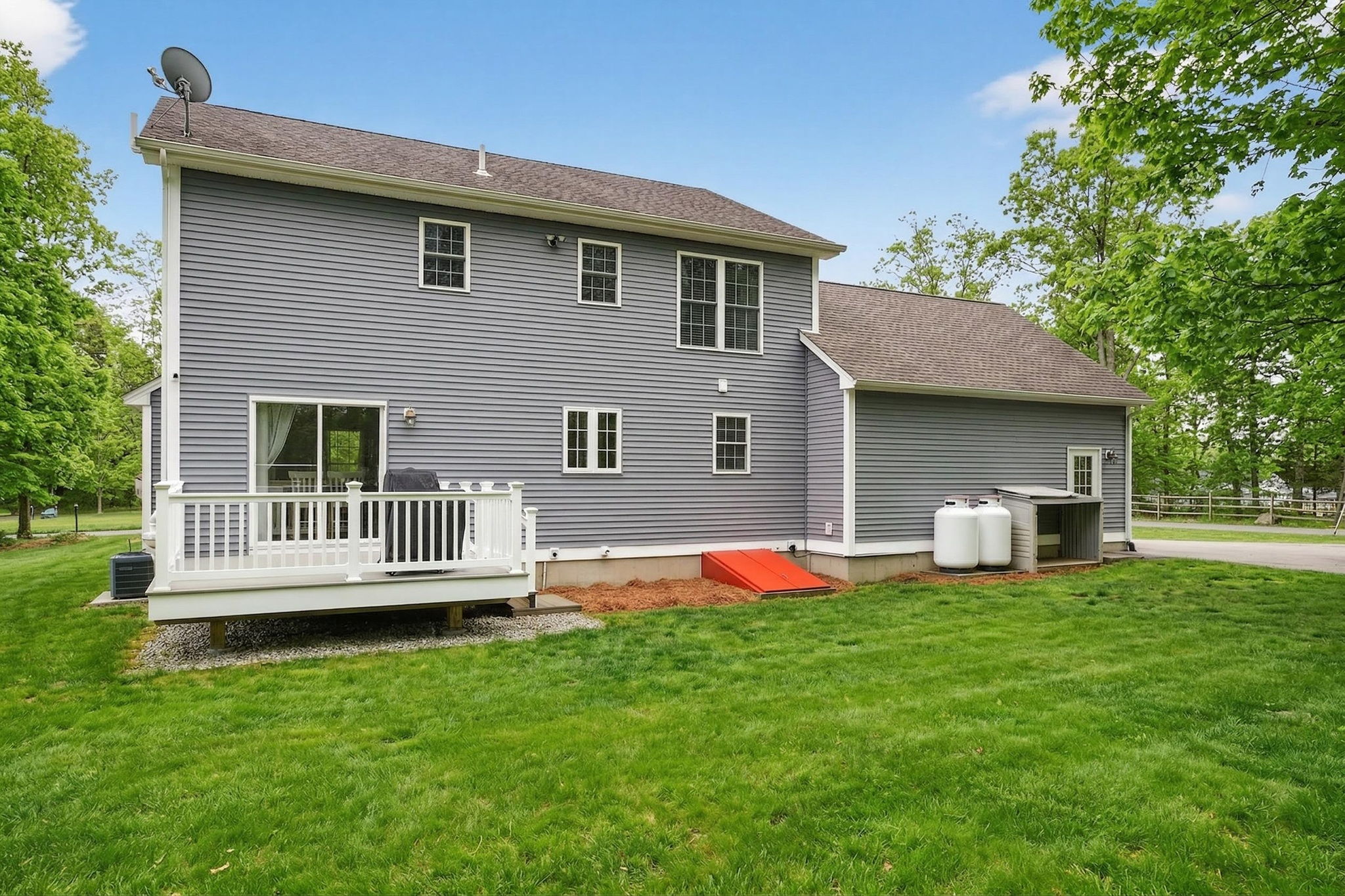  Stylish Cape  Home Offers a Charming Open Concept - 物件實景