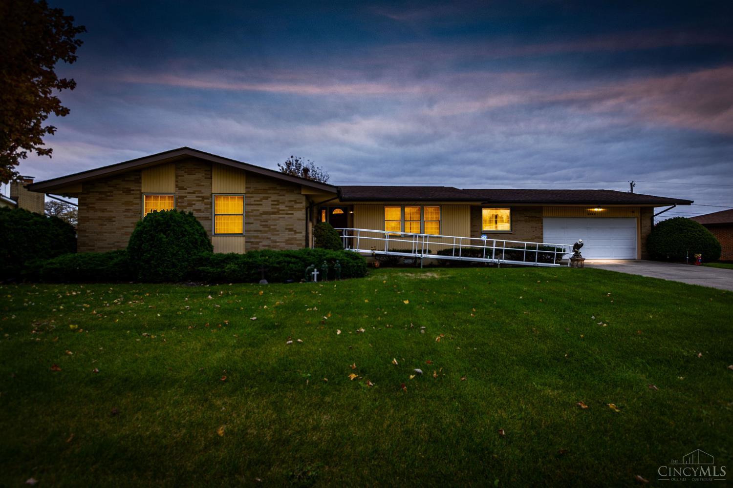 Dushore Dr, Dayton, OH 45417