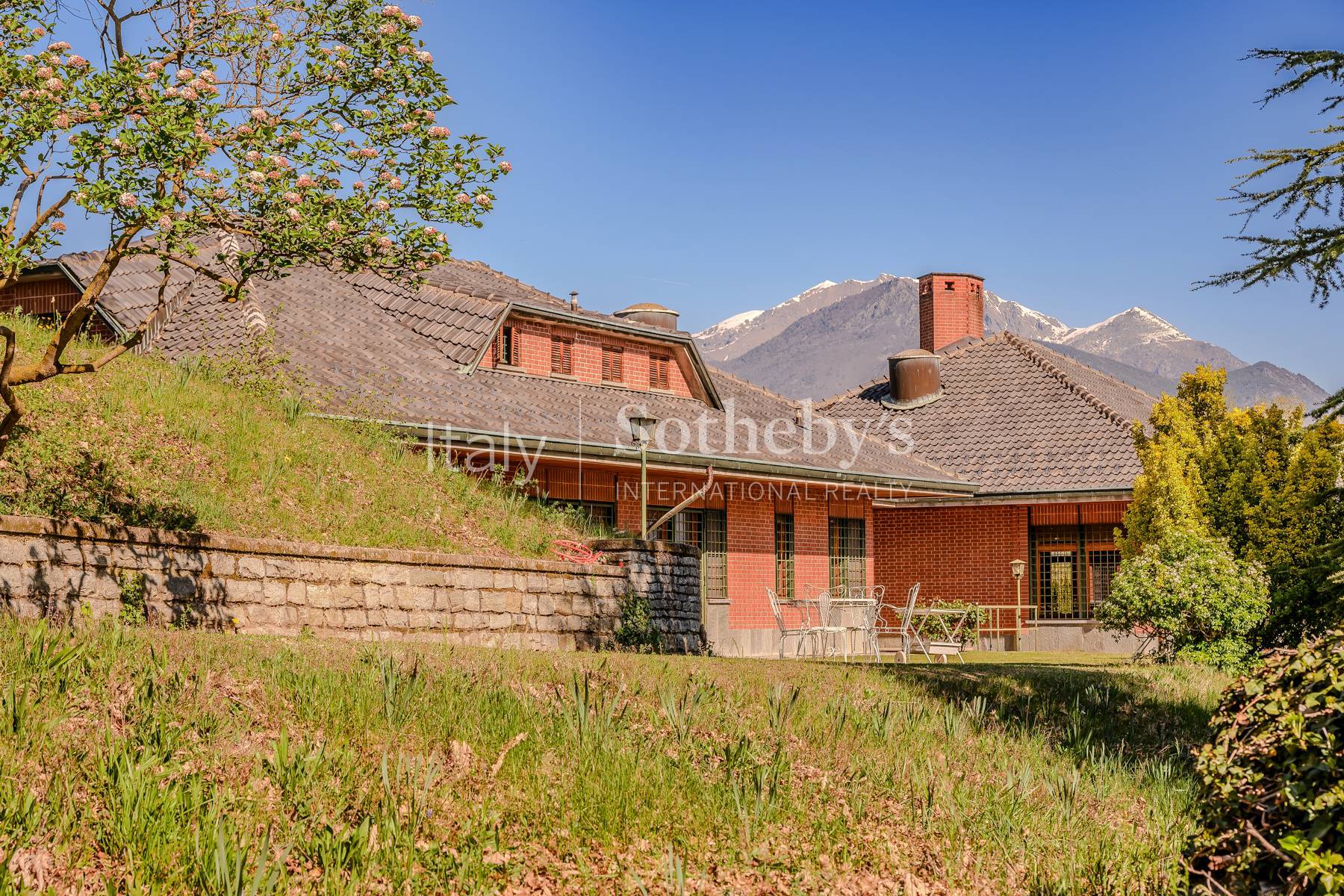  Waterfront villa with private park on Lake Avigliana - 物件實景