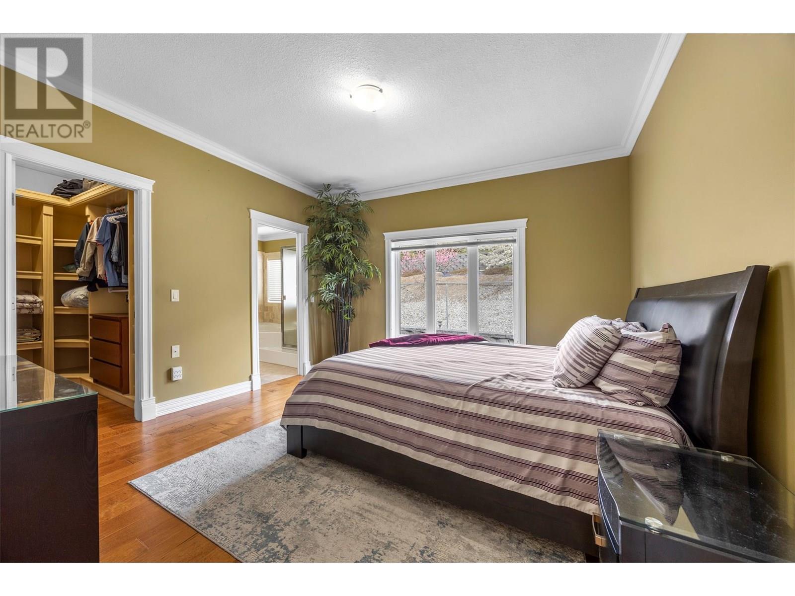 WEST KELOWNA, British Columbia, V1Y 6G1, CA, 5 Bedrooms Bedrooms, ,3 BathroomsBathrooms,Residential,For Sale,1892730