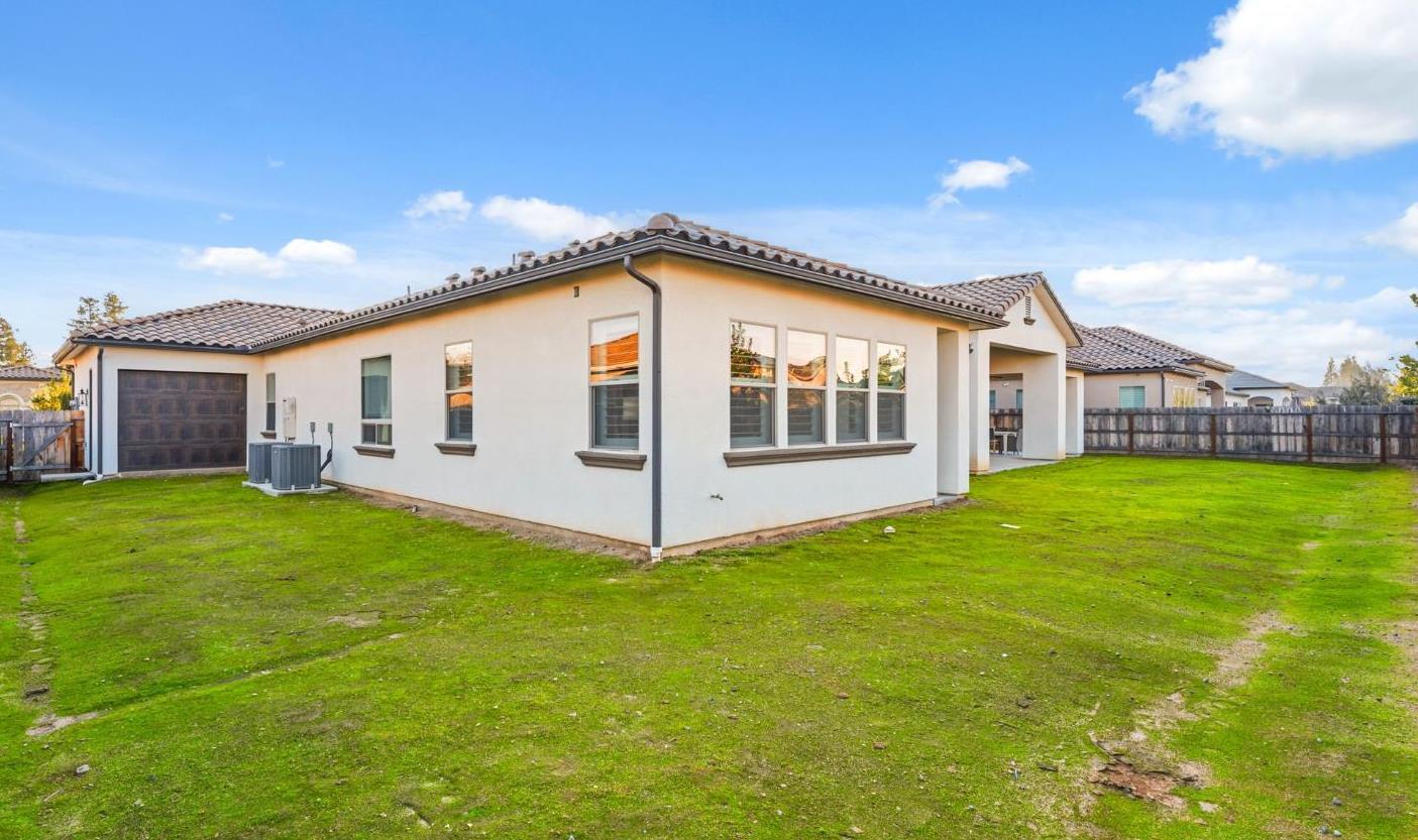 Clovis, California, 93619, United States, 4 Bedrooms Bedrooms, ,4 BathroomsBathrooms,Residential,For Sale,2010816