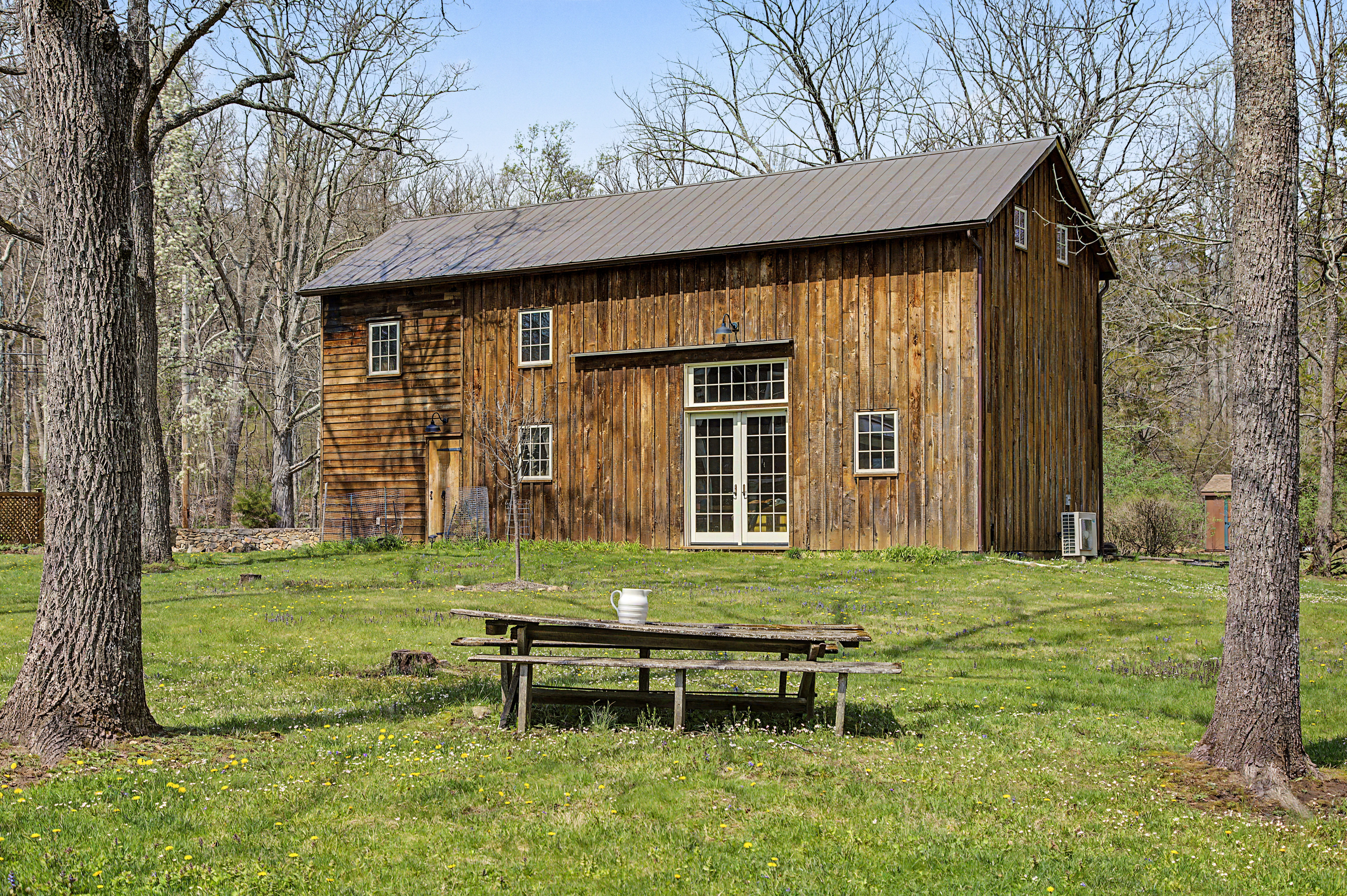  Exceptional Antique Estate Offers Two Distinct Properties on One Property - 物件實景