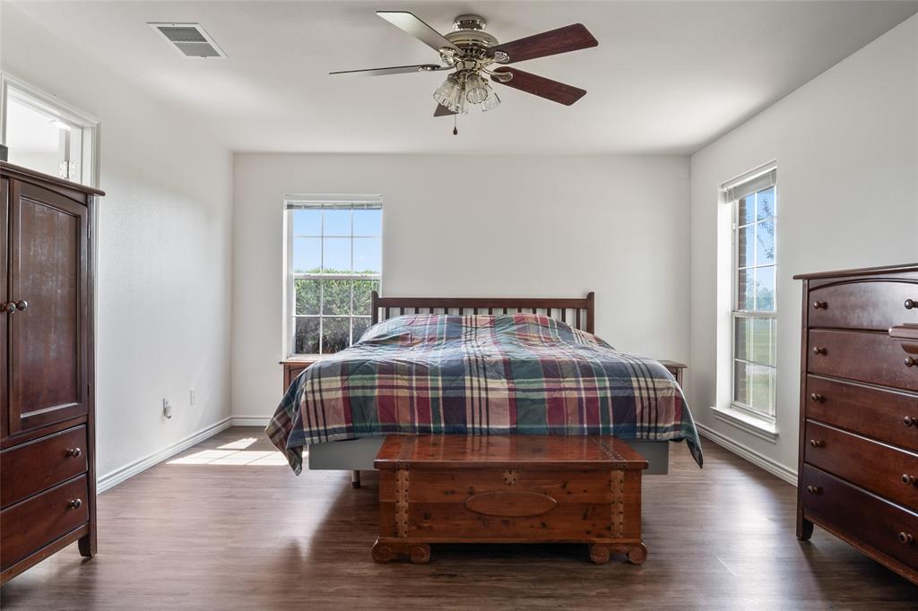 Gunter, Texas, 75058, United States, 4 Bedrooms Bedrooms, ,3 BathroomsBathrooms,Residential,For Sale,1914134