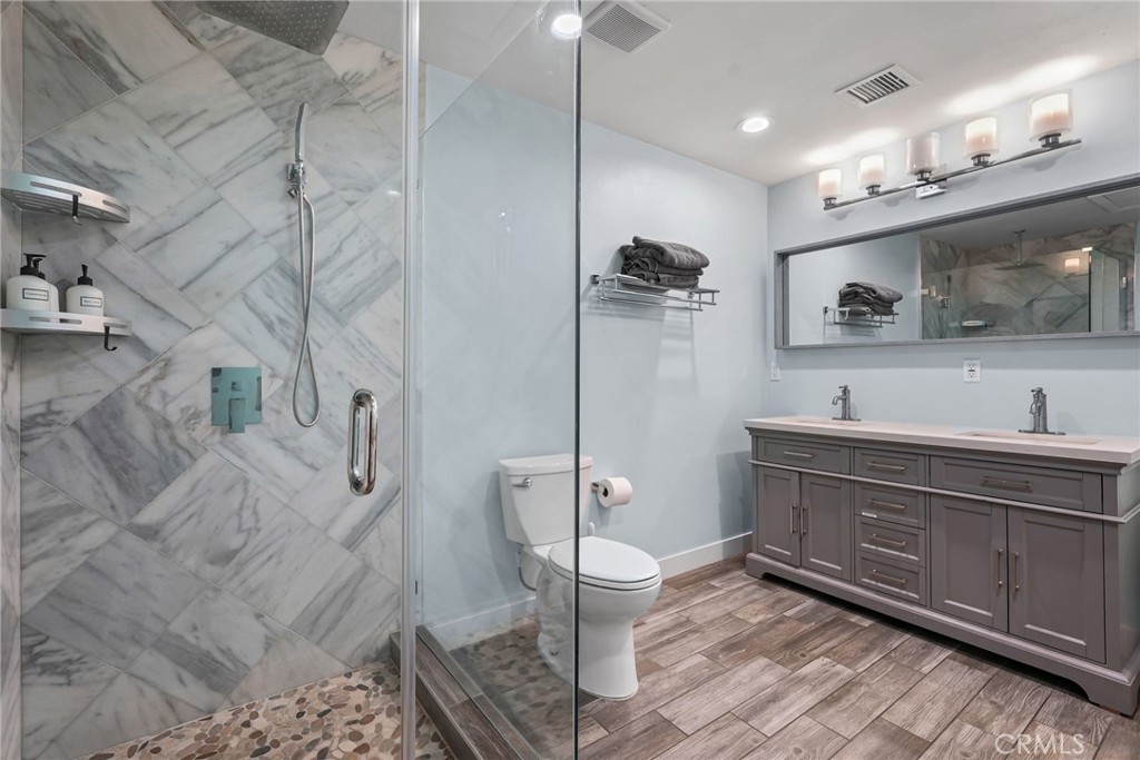 Oxnard, California, 93035, United States, ,Residential,For Sale,1991786