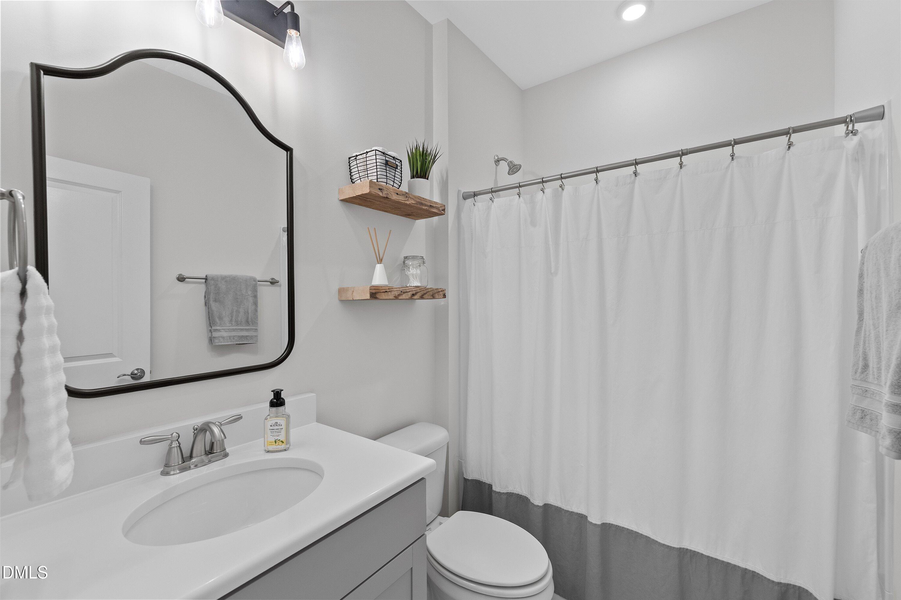 Wake Forest, North Carolina, 27587, United States, 4 Bedrooms Bedrooms, ,3 BathroomsBathrooms,Residential,For Sale,1994792