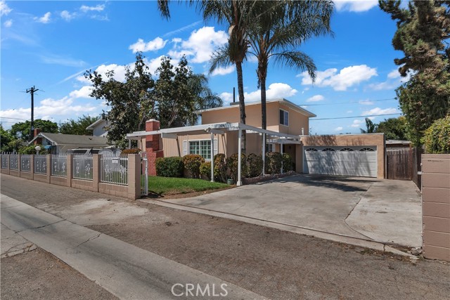 Lynwood, California, 90262, United States, 5 Bedrooms Bedrooms, ,2 BathroomsBathrooms,Residential,For Sale,1914118