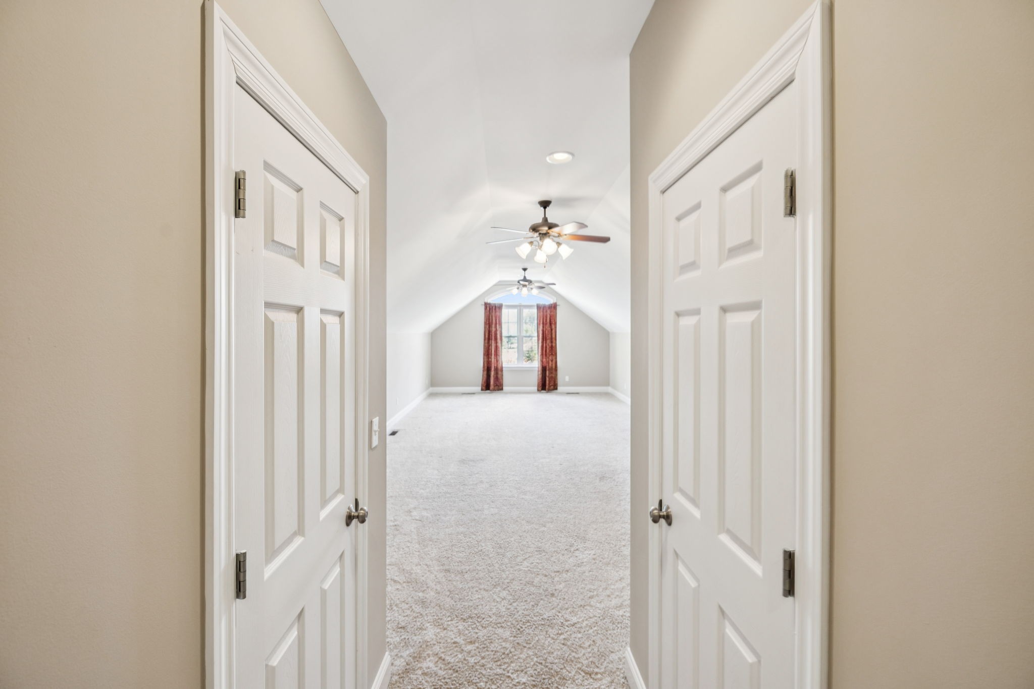 Manchester, Tennessee, 37355, United States, 4 Bedrooms Bedrooms, ,4 BathroomsBathrooms,Residential,For Sale,1937167