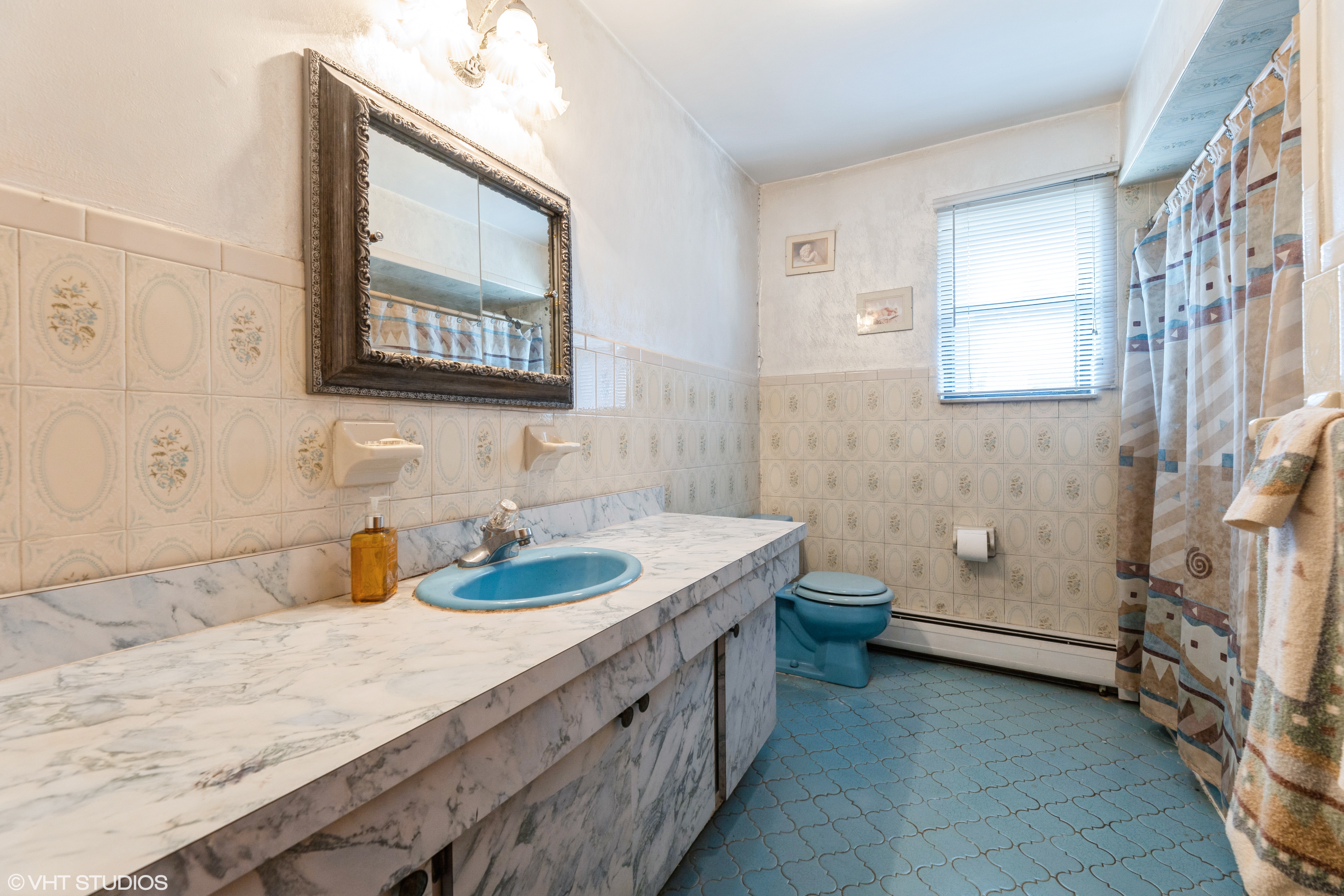 Moonachie, New Jersey, 07074, United States, 5 Bedrooms Bedrooms, ,4 BathroomsBathrooms,Residential,For Sale,1936964