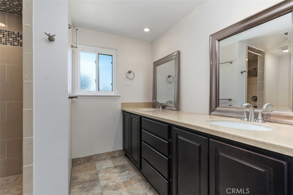 Orange, California, 92865, United States, 5 Bedrooms Bedrooms, ,3 BathroomsBathrooms,Residential,For Sale,1906784