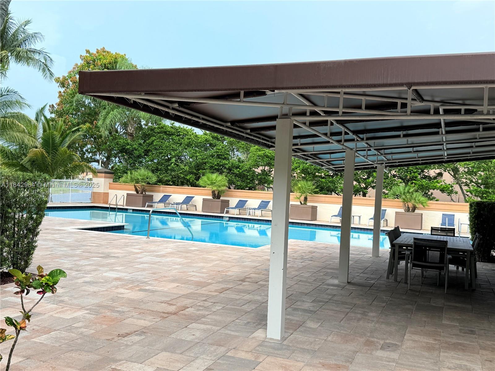 Weston, Florida, 33326, United States, 5 Bedrooms Bedrooms, ,4 BathroomsBathrooms,Residential,For Sale,1987523