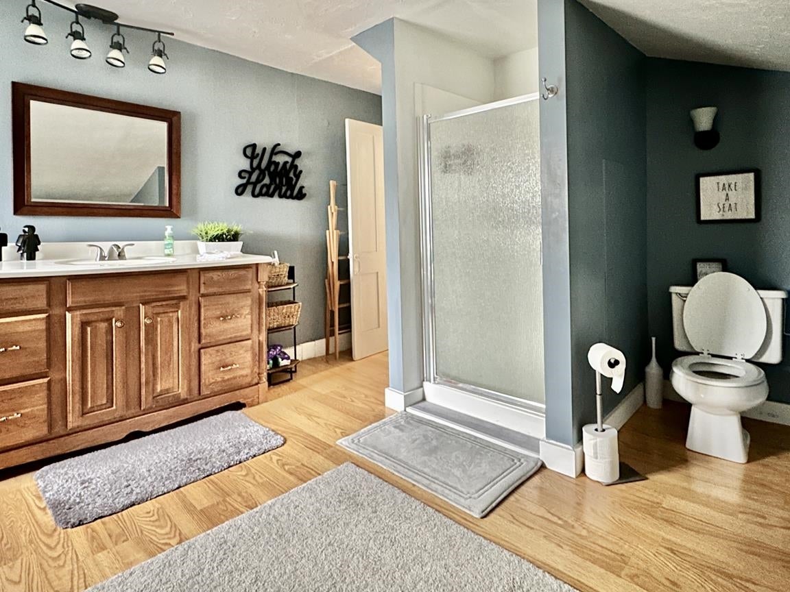 Plymouth, New Hampshire, 03264, United States, 4 Bedrooms Bedrooms, ,1 BathroomBathrooms,Residential,For Sale,1993277