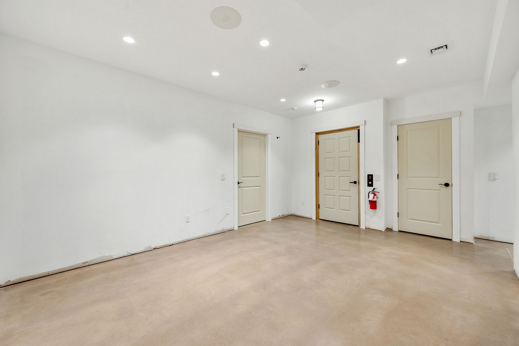  225 Midland Avenue - 物件實景