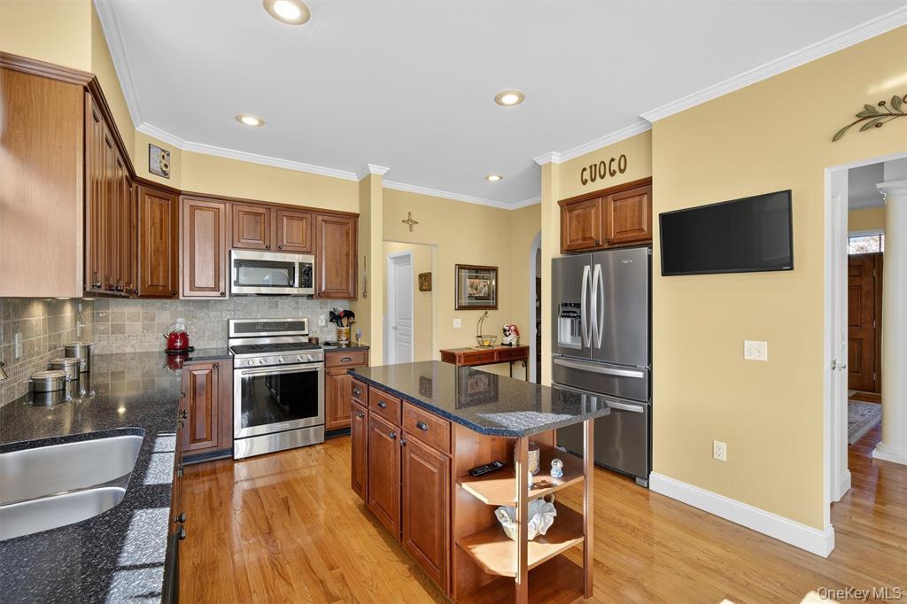 Hopewell Junction, New York, 12533, United States, 4 Bedrooms Bedrooms, ,3 BathroomsBathrooms,Residential,For Sale,1984445