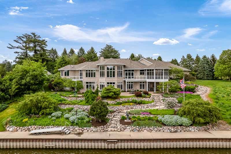 Machesney Park, Illinois, 61115, United States, 4 Bedrooms Bedrooms, ,5 BathroomsBathrooms,Residential,For Sale,2048172
