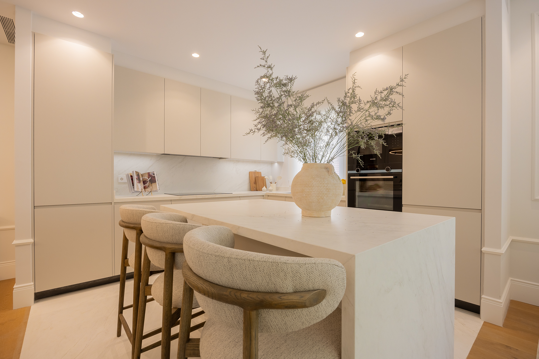  Modern 4-Bedroom Flat in Vibrant Madrid Neighborhood - 物件實景