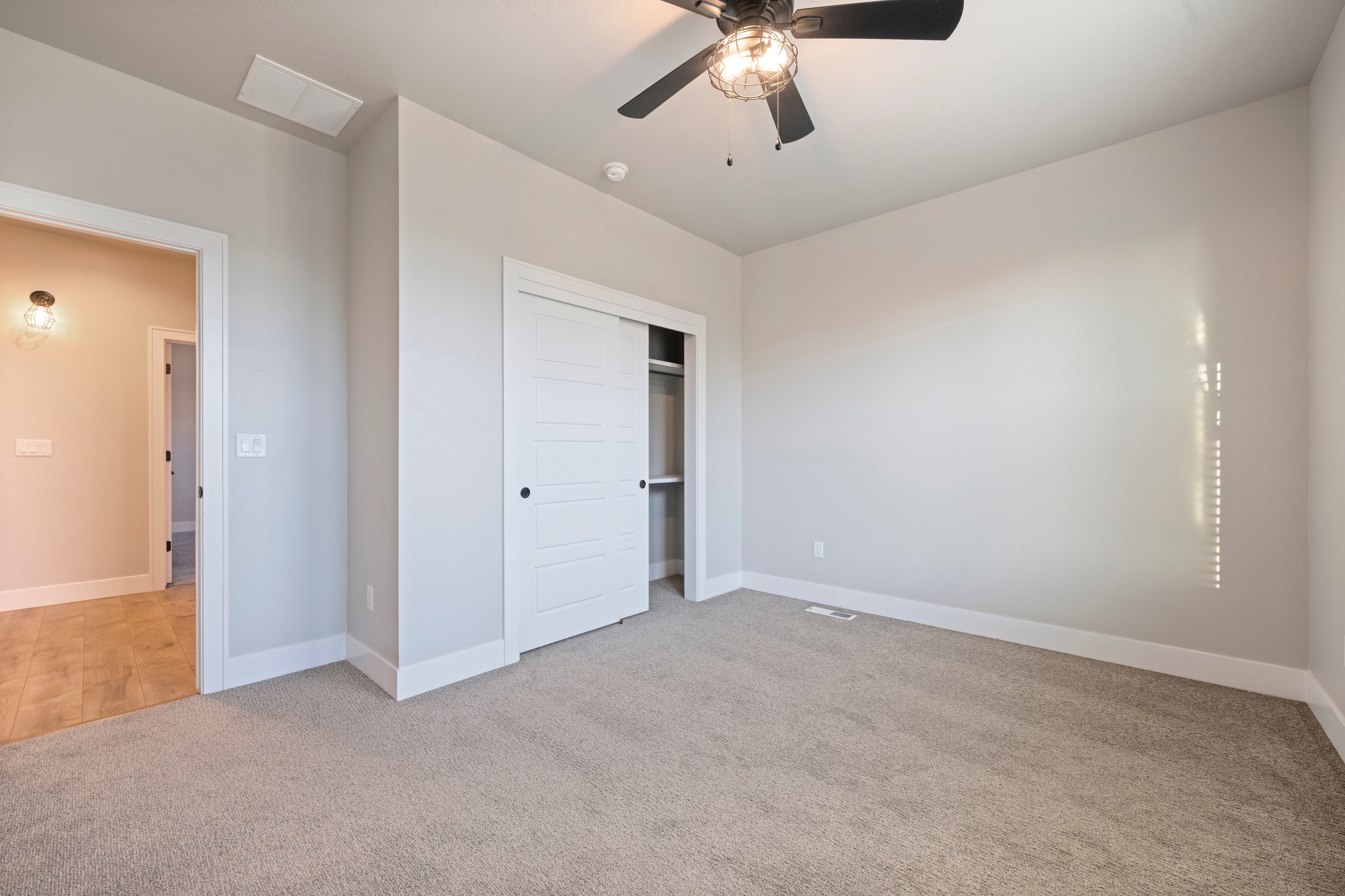  Comfortable Living with Flexible Space & Inviting Design - 物件實景