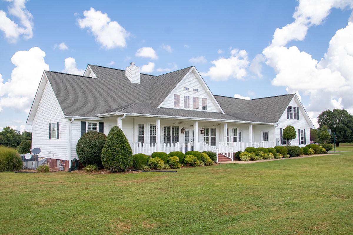 Union City, Tennessee, 38261, United States, 4 Bedrooms Bedrooms, ,4 BathroomsBathrooms,Residential,For Sale,1943312
