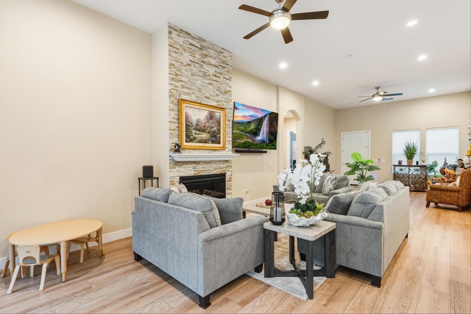 Tracy, California, 95377, United States, 4 Bedrooms Bedrooms, ,3 BathroomsBathrooms,Residential,For Sale,2001964