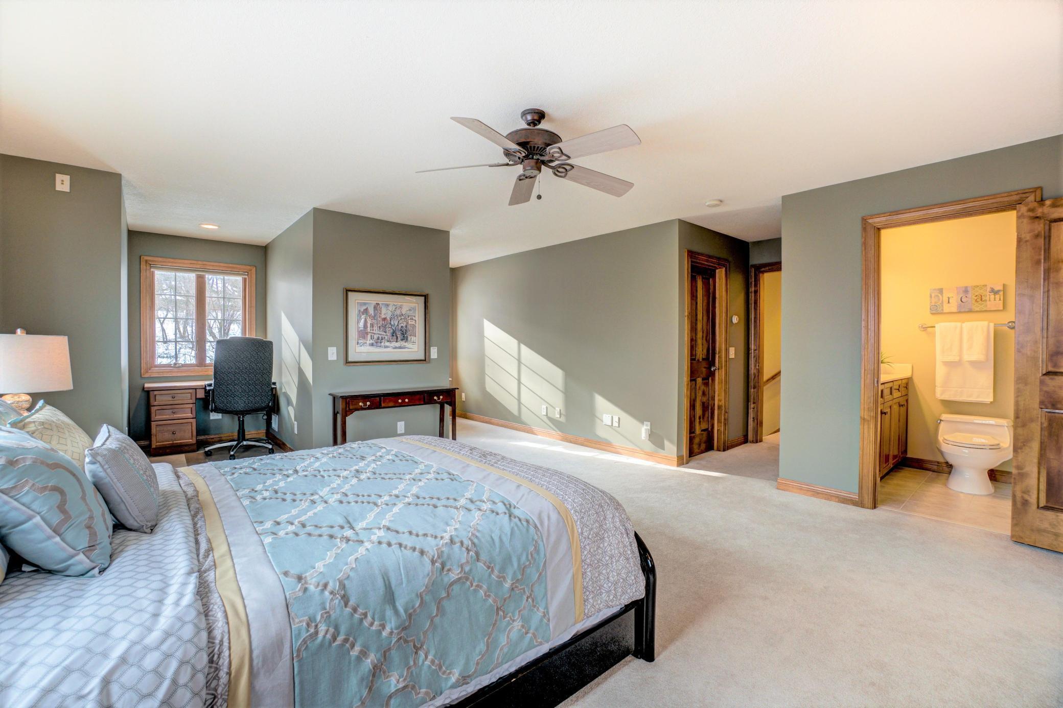 Woodbury, Minnesota, 55129, United States, 5 Bedrooms Bedrooms, ,5 BathroomsBathrooms,Residential,For Sale,1989522