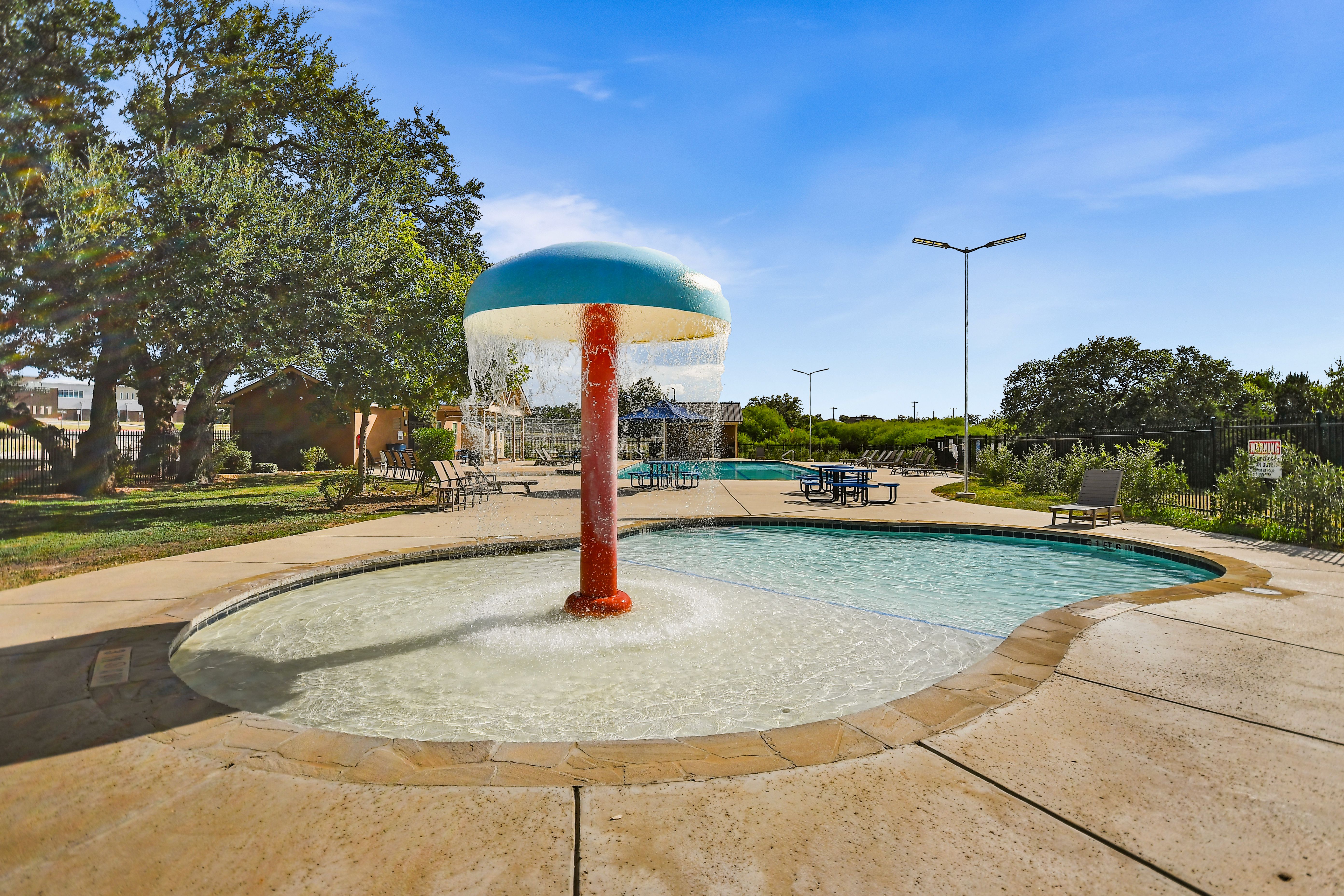  Beautifully Maintained One-Story Retreat in Wortham Oaks - 物件實景