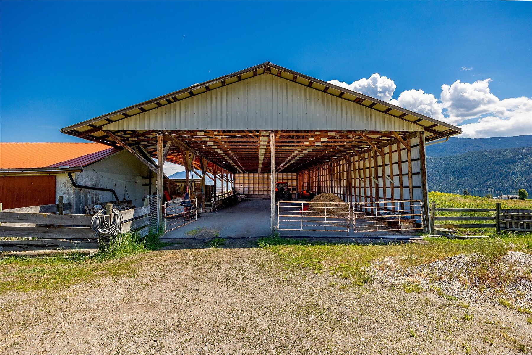  Large Holdings Farm - 物件實景