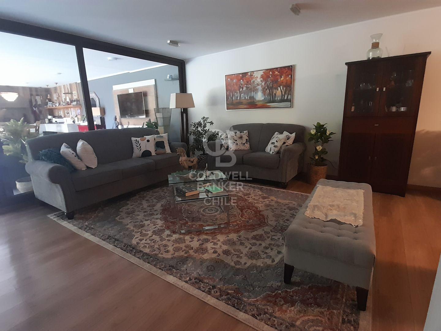 La Reina, Chile, 4 Bedrooms Bedrooms, ,3 BathroomsBathrooms,Residential,For Sale,1962550