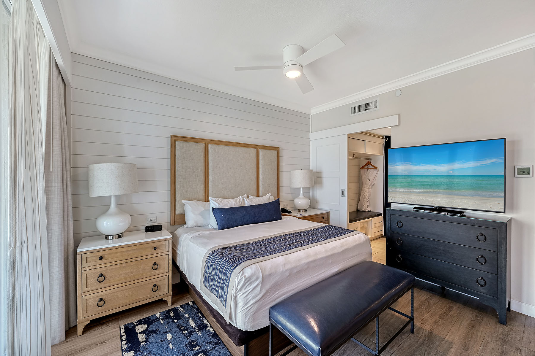  INN ON THE BEACH PH II - 物件實景