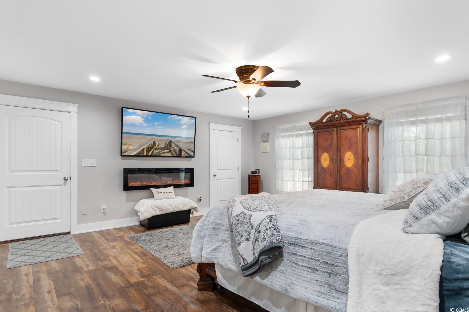 Murrells Inlet, South Carolina, 29576, United States, 4 Bedrooms Bedrooms, ,5 BathroomsBathrooms,Residential,For Sale,1988636