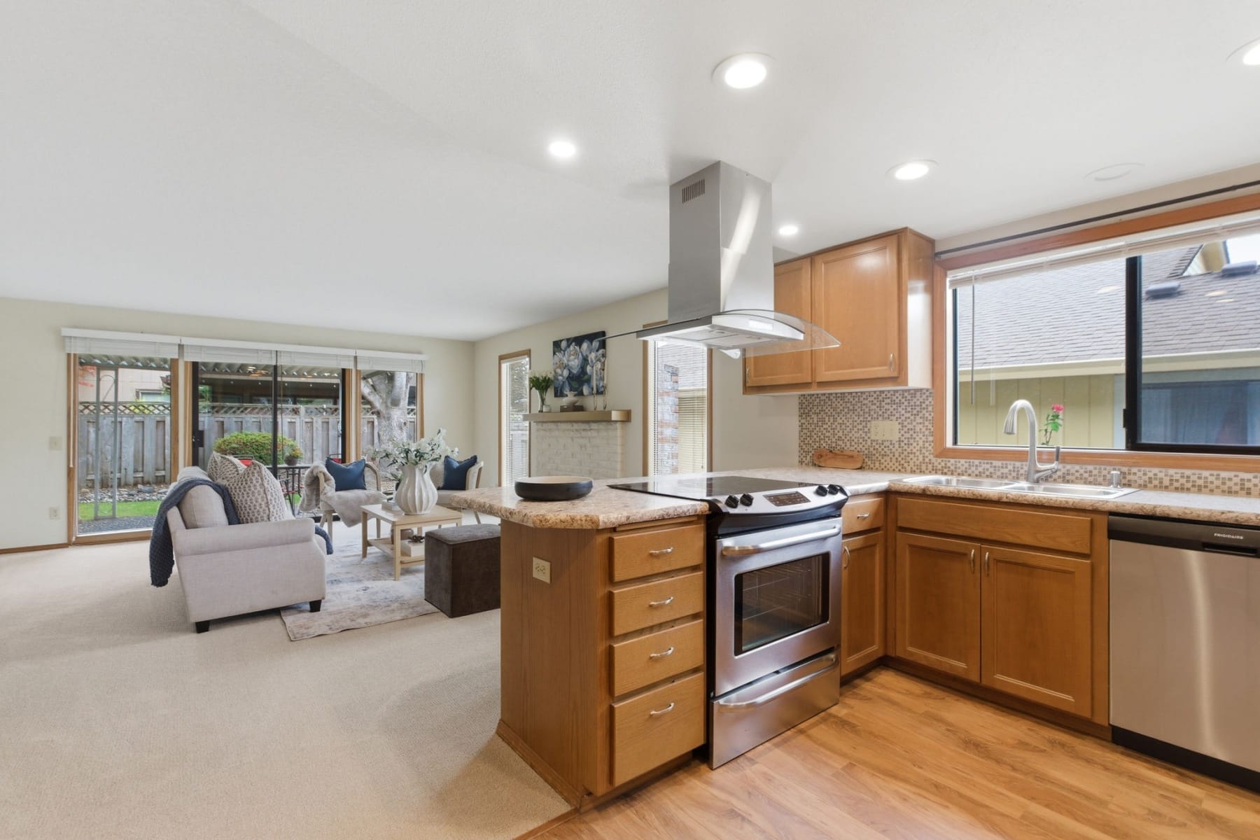  2211 NE 156TH AVE Portland, OR 97230 - 物件實景